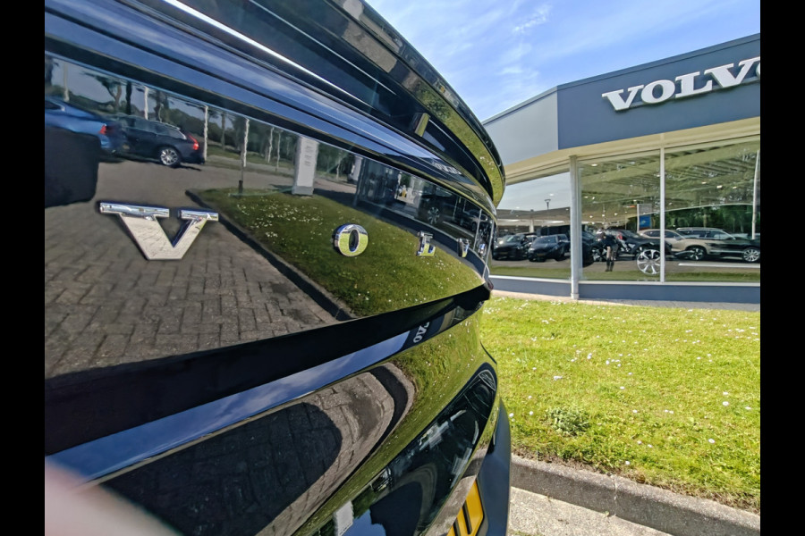Volvo C40 Recharge Ultimate 232PK 69 kWh | ACC | H&K | Blis | Stoelverwarming | 360 Camera | Stoelverwarming