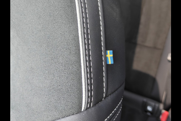 Volvo C40 Recharge Ultimate 232PK 69 kWh | ACC | H&K | Blis | Stoelverwarming | 360 Camera | Stoelverwarming