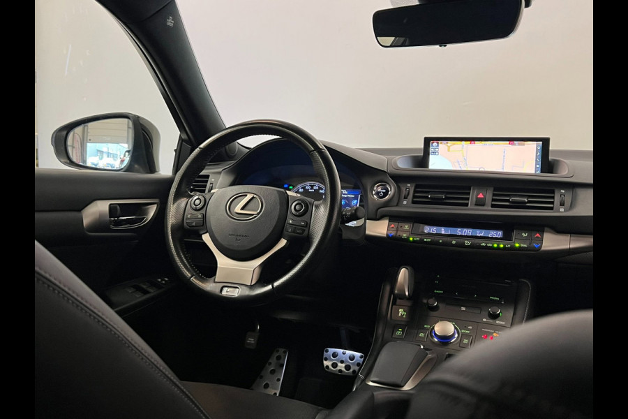 Lexus CT 200h F Sport Line / NL-auto / Camera / Stoelverwarming