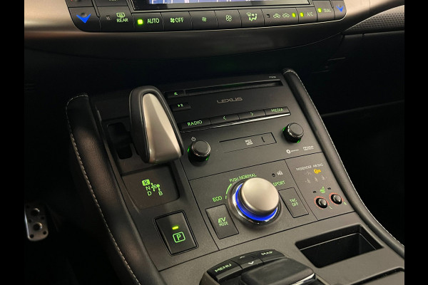 Lexus CT 200h F Sport Line / NL-auto / Camera / Stoelverwarming