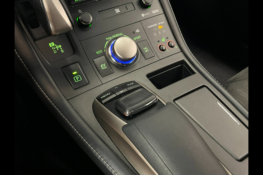 Lexus CT 200h F Sport Line / NL-auto / Camera / Stoelverwarming