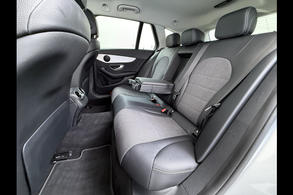 Mercedes-Benz C-Klasse Estate 180T 157PK Automaat Trekhaak Adap.Cruise Comfort-Stoelen Distronic Plus Navi Ecc Pdc Premium Plus Led Stoelverwarming Elek.Stoelen Elek.Achterklep Isofix Lmv 19" Bluetooth