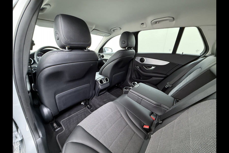 Mercedes-Benz C-Klasse Estate 180T 157PK Automaat Trekhaak Adap.Cruise Comfort-Stoelen Distronic Plus Navi Ecc Pdc Premium Plus Led Stoelverwarming Elek.Stoelen Elek.Achterklep Isofix Lmv 19" Bluetooth