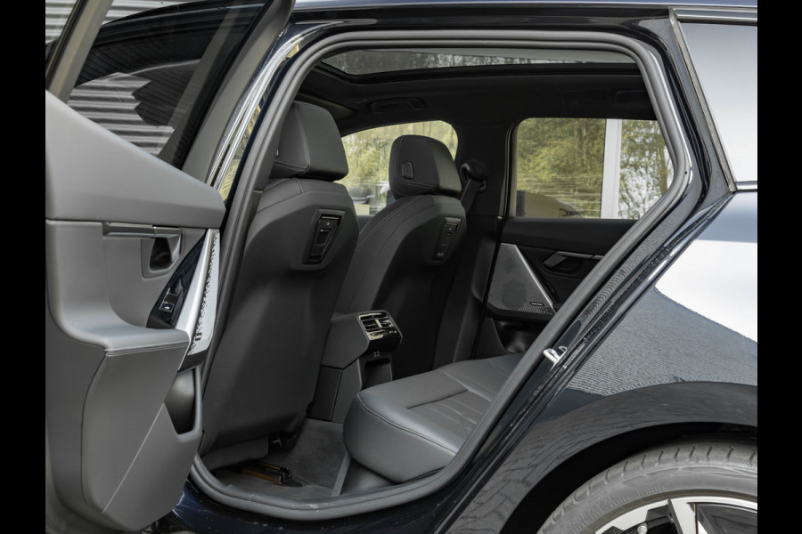 BMW 5 Serie Touring 530e M-Sport Pro - Pano - 21 inch - Head-up - Trekhaak - Harman Kardon