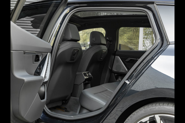 BMW 5 Serie Touring 530e M-Sport Pro - Pano - 21 inch - Head-up - Trekhaak - Harman Kardon