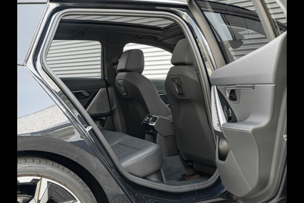 BMW 5 Serie Touring 530e M-Sport Pro - Pano - 21 inch - Head-up - Trekhaak - Harman Kardon
