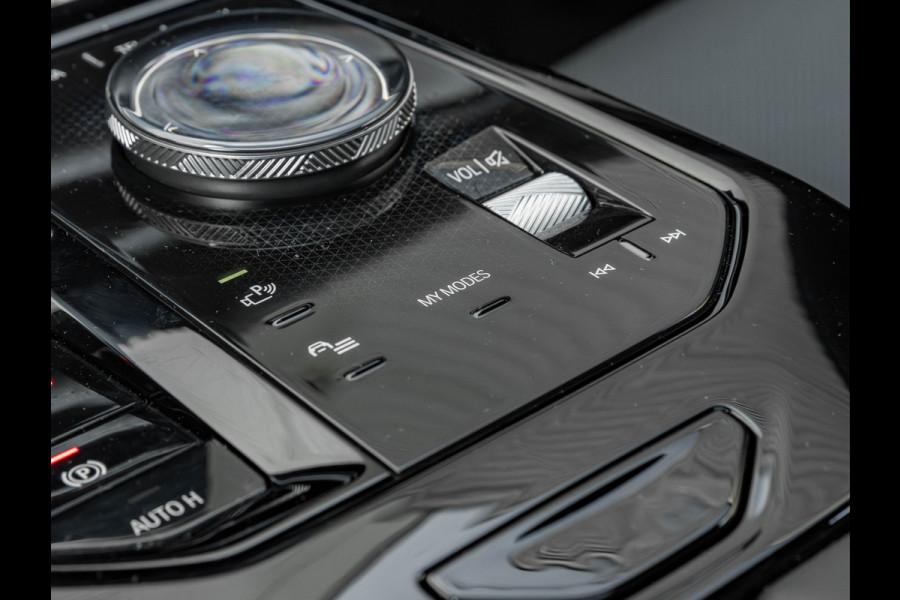 BMW 5 Serie Touring 530e M-Sport Pro - Pano - 21 inch - Head-up - Trekhaak - Harman Kardon