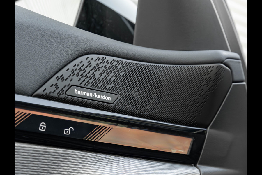 BMW 5 Serie Touring 530e M-Sport Pro - Pano - 21 inch - Head-up - Trekhaak - Harman Kardon