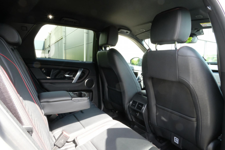 Land Rover Discovery Sport P300e 1.5 R-Dynamic S 310 PK | Camera | Lederen bekleding | Navigatie | Cold Climate Pack | 20 inch | Contrasterend dak