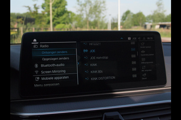 BMW 5 Serie 530e Business Edition Plus | Panoramadak | Sfeerverlichting | Laser LED | Apple Carplay |