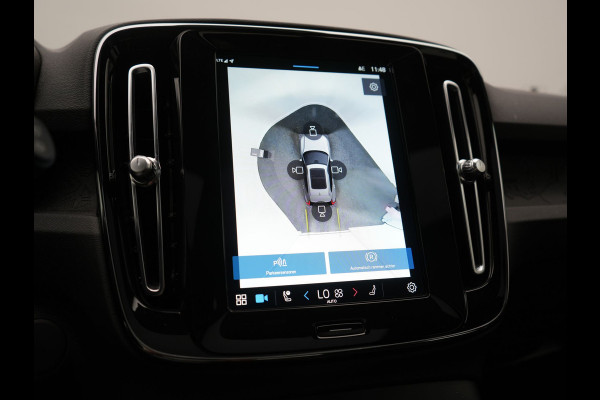Volvo XC40 Single Motor Extended Range Ultimate 78 kWh 252pk Dealer O.H. | Panodak | Adaptive Cruise | 360 Camera | Harman / Kardon | Warmtepomp | Sportstoelen Memory & Verwarmd | Google Assistent | Keyless | Blis | Apple Carplay | DAB |