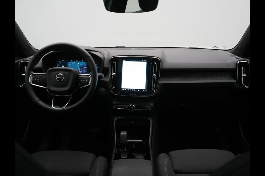 Volvo XC40 Single Motor Extended Range Ultimate 78 kWh 252pk Dealer O.H. | Panodak | Adaptive Cruise | 360 Camera | Harman / Kardon | Warmtepomp | Sportstoelen Memory & Verwarmd | Google Assistent | Keyless | Blis | Apple Carplay | DAB |