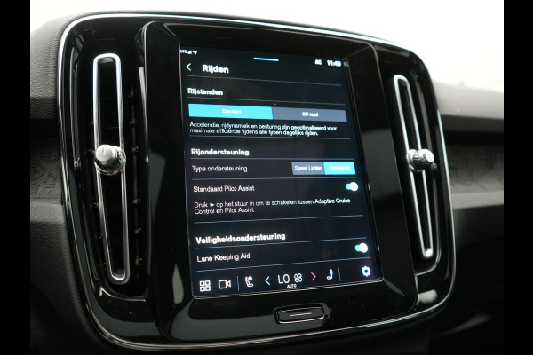 Volvo XC40 Single Motor Extended Range Ultimate 78 kWh 252pk Dealer O.H. | Panodak | Adaptive Cruise | 360 Camera | Harman / Kardon | Warmtepomp | Sportstoelen Memory & Verwarmd | Google Assistent | Keyless | Blis | Apple Carplay | DAB |