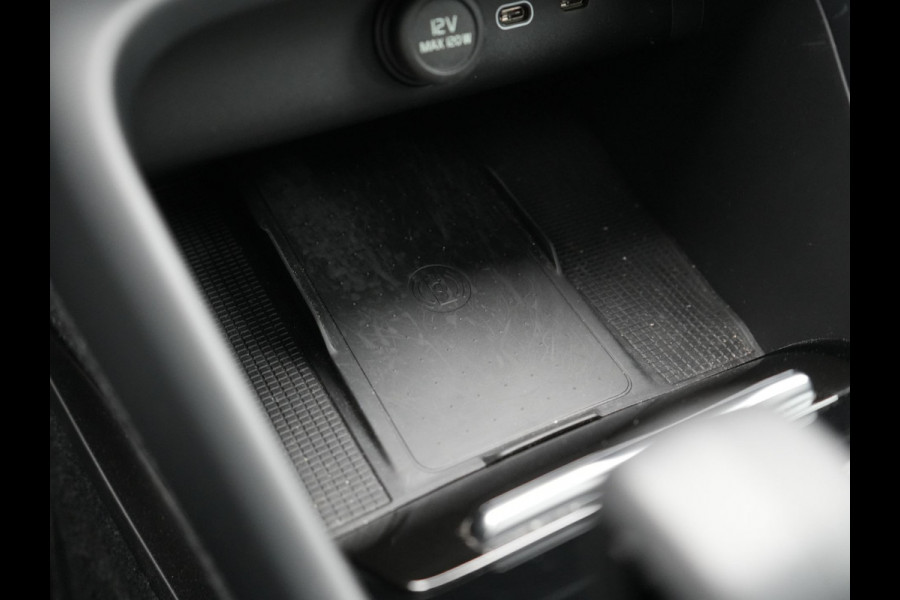 Volvo XC40 Single Motor Extended Range Ultimate 78 kWh 252pk Dealer O.H. | Panodak | Adaptive Cruise | 360 Camera | Harman / Kardon | Warmtepomp | Sportstoelen Memory & Verwarmd | Google Assistent | Keyless | Blis | Apple Carplay | DAB |
