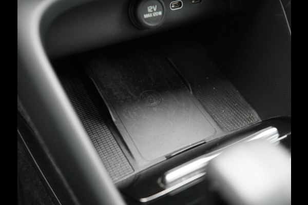 Volvo XC40 Single Motor Extended Range Ultimate 78 kWh 252pk Dealer O.H. | Panodak | Adaptive Cruise | 360 Camera | Harman / Kardon | Warmtepomp | Sportstoelen Memory & Verwarmd | Google Assistent | Keyless | Blis | Apple Carplay | DAB |