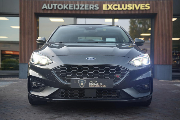 Ford Focus 2.3 EcoBoost ST-X MK4 Virtual Teller Automaat | Panorama | HUD | ACC | Performance Seats | Camera | Winter Pack