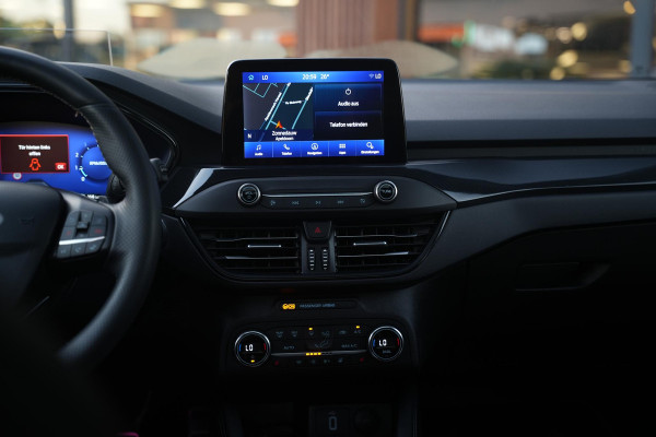 Ford Focus 2.3 EcoBoost ST-X MK4 Virtual Teller Automaat | Panorama | HUD | ACC | Performance Seats | Camera | Winter Pack
