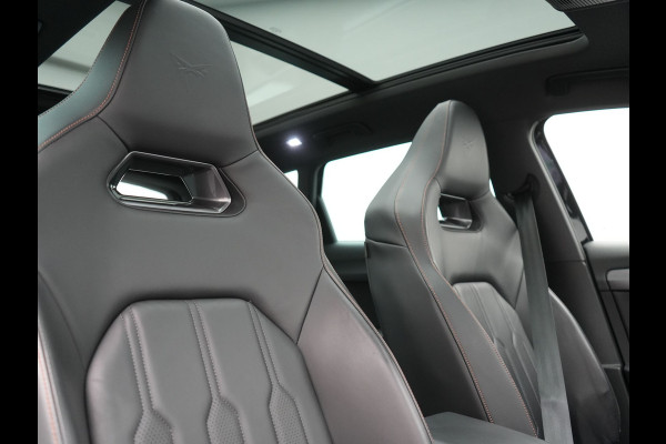 CUPRA Leon Sportstourer 1.4 e-Hybrid VZ Copper Edition PHEV 245pk Dealer O.H. | Panodak | Adaptive Cruise | Camera | Lederen Sportstoelen Memory & Verwarmd | Sfeerverlichting | Stuur Verwarmd | Apple Carplay | Keyless | Blis | Navigatie | DAB | Plug In Hybrid |