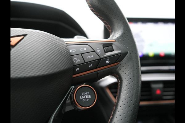 CUPRA Leon Sportstourer 1.4 e-Hybrid VZ Copper Edition PHEV 245pk Dealer O.H. | Panodak | Adaptive Cruise | Camera | Lederen Sportstoelen Memory & Verwarmd | Sfeerverlichting | Stuur Verwarmd | Apple Carplay | Keyless | Blis | Navigatie | DAB | Plug In Hybrid |