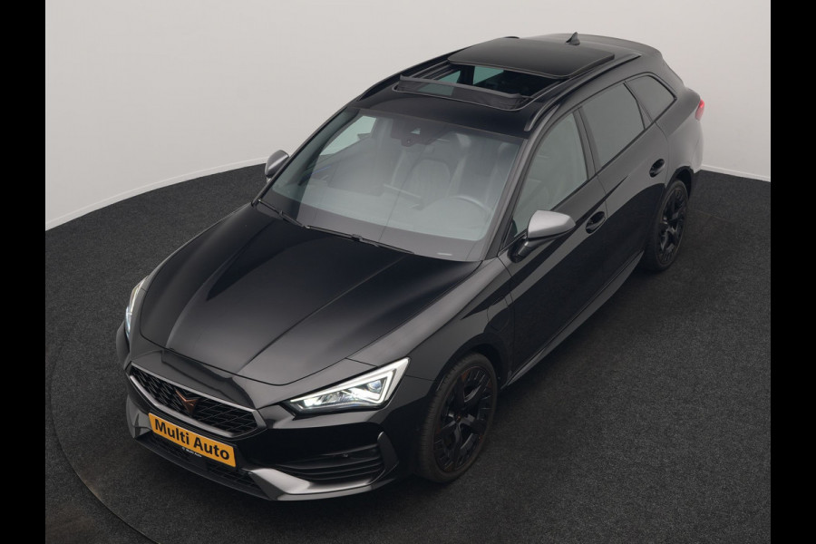 CUPRA Leon Sportstourer 1.4 e-Hybrid VZ Copper Edition PHEV 245pk Dealer O.H. | Panodak | Adaptive Cruise | Camera | Lederen Sportstoelen Memory & Verwarmd | Sfeerverlichting | Stuur Verwarmd | Apple Carplay | Keyless | Blis | Navigatie | DAB | Plug In Hybrid |
