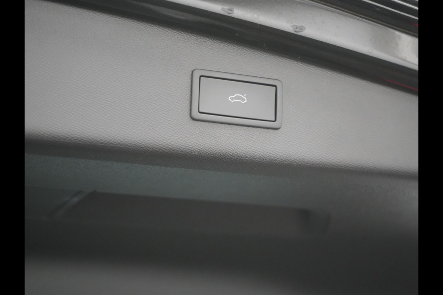 CUPRA Leon Sportstourer 1.4 e-Hybrid VZ Copper Edition PHEV 245pk Dealer O.H. | Panodak | Adaptive Cruise | Camera | Lederen Sportstoelen Memory & Verwarmd | Sfeerverlichting | Stuur Verwarmd | Apple Carplay | Keyless | Blis | Navigatie | DAB | Plug In Hybrid |