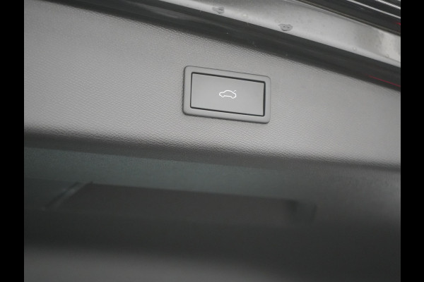 CUPRA Leon Sportstourer 1.4 e-Hybrid VZ Copper Edition PHEV 245pk Dealer O.H. | Panodak | Adaptive Cruise | Camera | Lederen Sportstoelen Memory & Verwarmd | Sfeerverlichting | Stuur Verwarmd | Apple Carplay | Keyless | Blis | Navigatie | DAB | Plug In Hybrid |