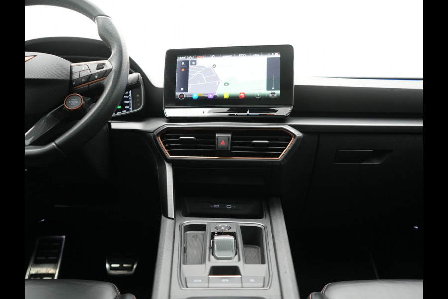 CUPRA Leon Sportstourer 1.4 e-Hybrid VZ Copper Edition PHEV 245pk Dealer O.H. | Panodak | Adaptive Cruise | Camera | Lederen Sportstoelen Memory & Verwarmd | Sfeerverlichting | Stuur Verwarmd | Apple Carplay | Keyless | Blis | Navigatie | DAB | Plug In Hybrid |