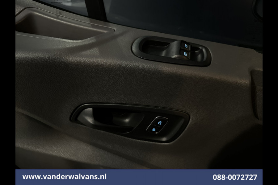 Ford Transit 2.0 TDCI 130pk Bakwagen Laadklep Euro6 Airco | Cruisecontrol | Verwarmde voorruit Bijrijdersbank