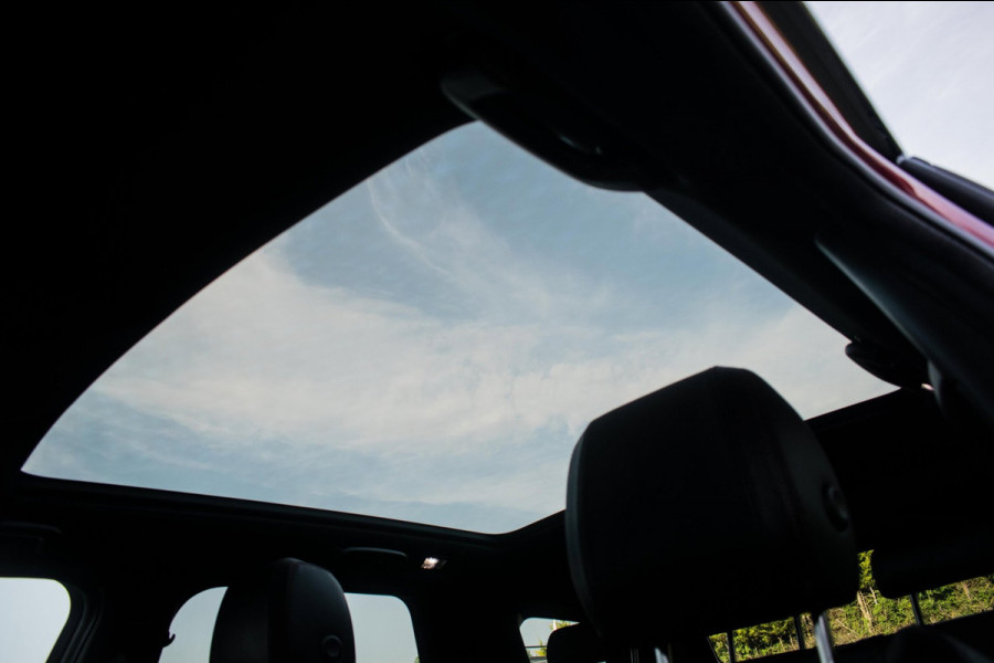 Land Rover Discovery Sport P300e 1.5 R-Dynamic Black Pack HSE NL-auto [ 1e Eigenaar Pano Adaptive Cruise Meridian Trekhaak ]