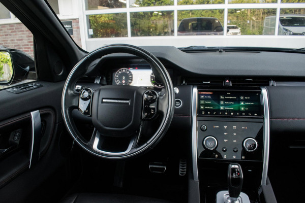 Land Rover Discovery Sport P300e 1.5 R-Dynamic Black Pack HSE NL-auto [ 1e Eigenaar Pano Adaptive Cruise Meridian Trekhaak ]