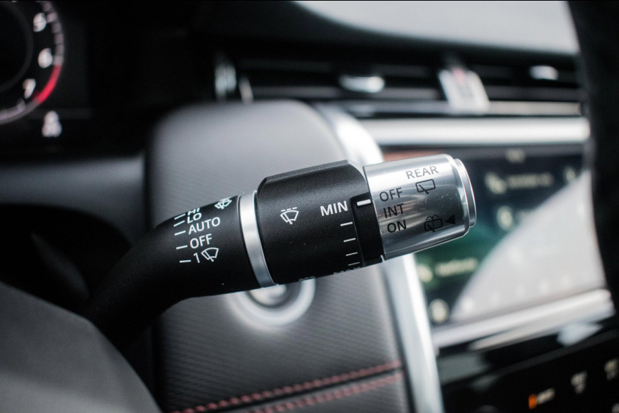 Land Rover Discovery Sport P300e 1.5 R-Dynamic Black Pack HSE NL-auto [ 1e Eigenaar Pano Adaptive Cruise Meridian Trekhaak ]