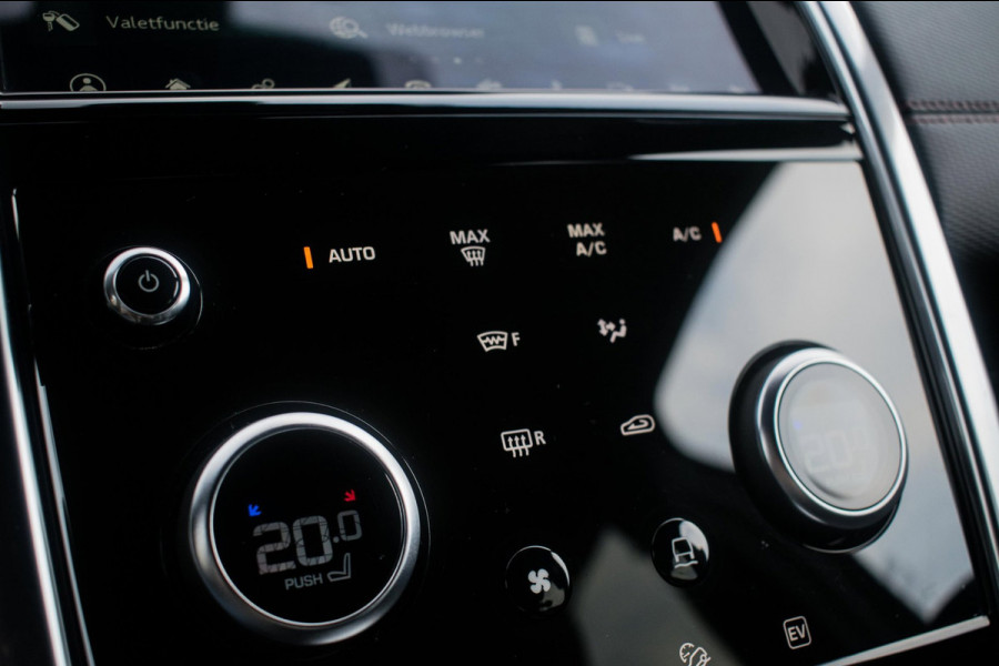Land Rover Discovery Sport P300e 1.5 R-Dynamic Black Pack HSE NL-auto [ 1e Eigenaar Pano Adaptive Cruise Meridian Trekhaak ]
