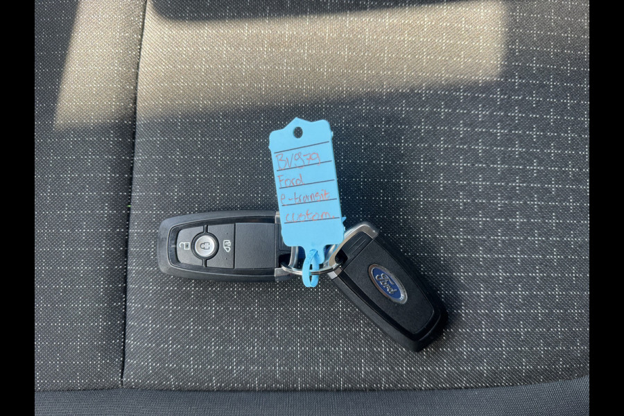 Ford E-Transit Custom 71kWh 140PK Elektrisch 344km WLTP 2300kg Trekvermogen BEV Snelladen Stoel + Stuur verwarming LED Adaptieve Cruise Camera Carplay Parkeersensoren v+a
