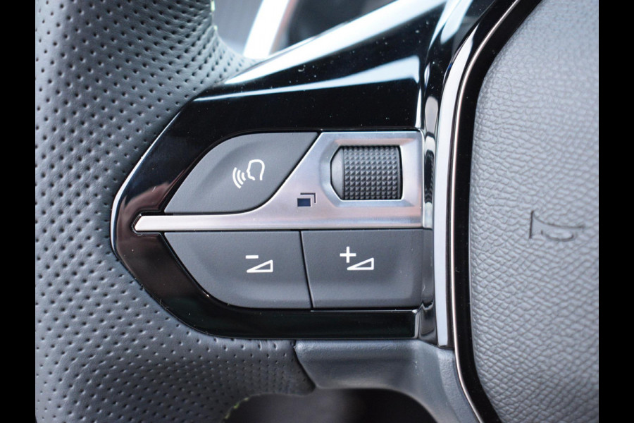 Peugeot 208 1.2 Hybrid 110 e-DCS6 GT Nav l StoelVW. l Elek. stoelen l 360 camera