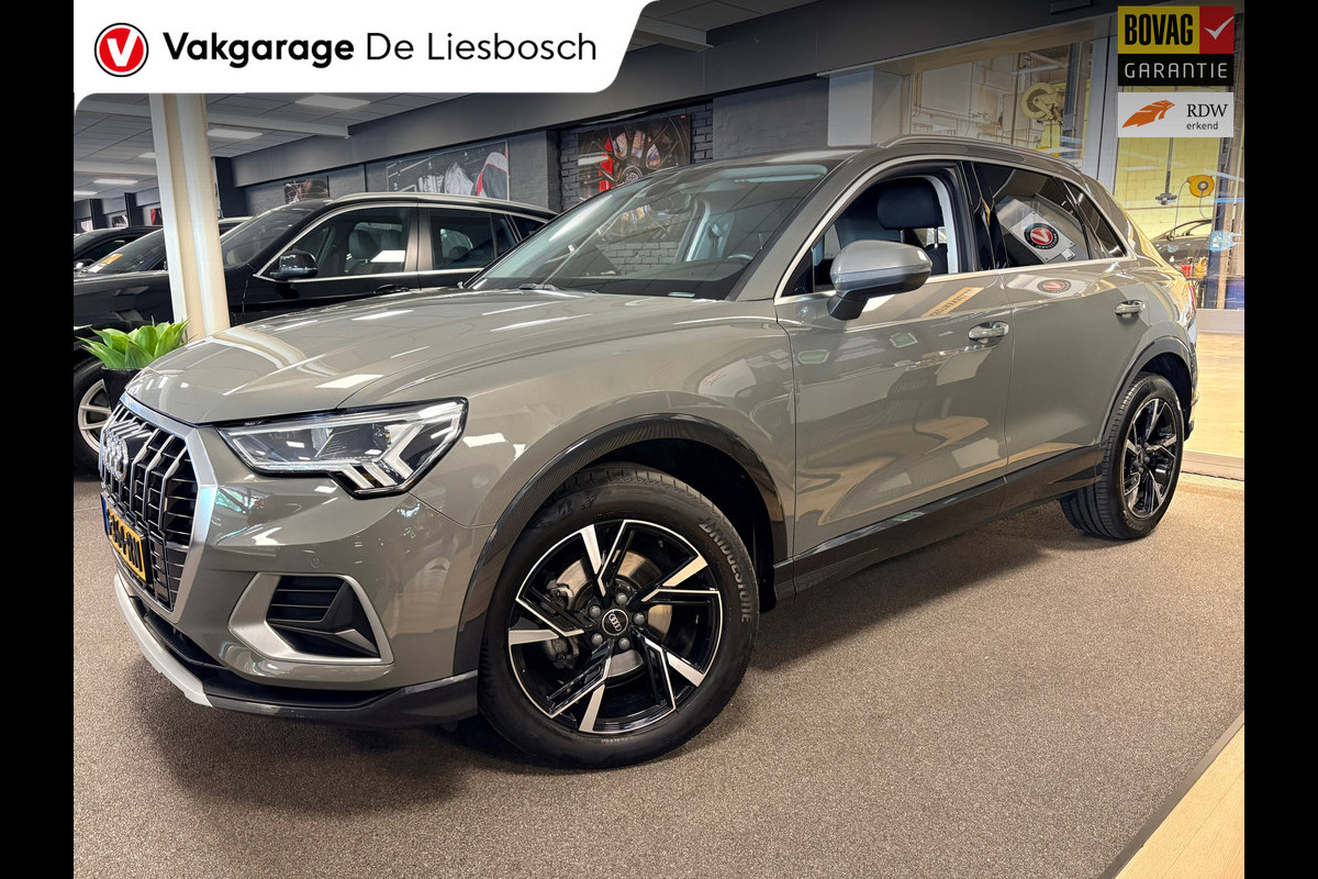 Audi Q3 35 TFSI Business Edition Automaat / pdc / cruise / car-play / stoelverwarming / trekhaak