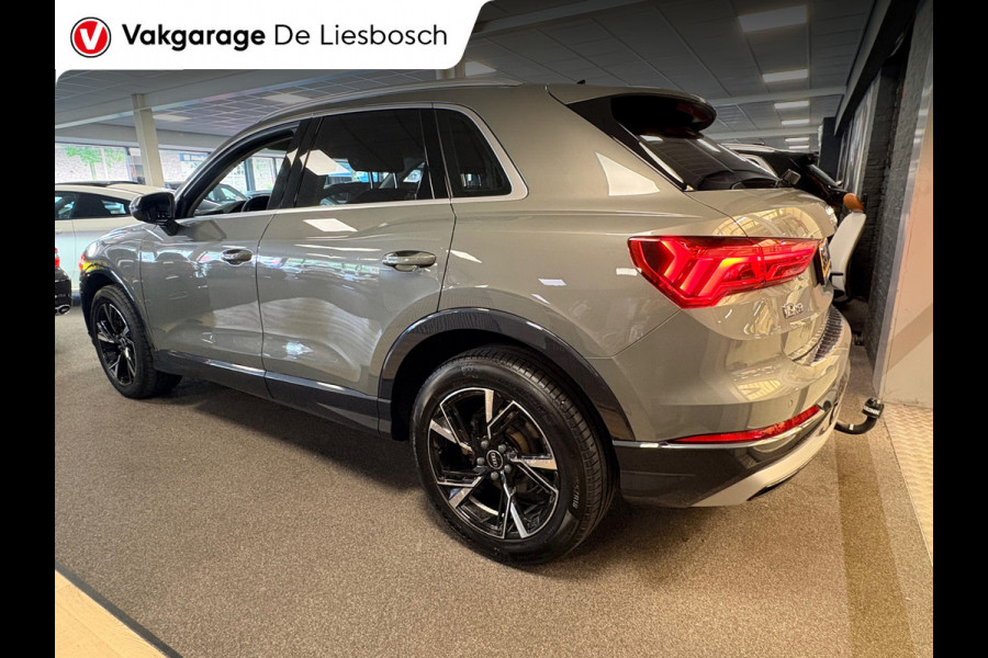 Audi Q3 35 TFSI Business Edition Automaat / pdc / cruise / car-play / stoelverwarming / trekhaak