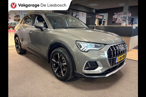 Audi Q3 35 TFSI Business Edition Automaat / pdc / cruise / car-play / stoelverwarming / trekhaak