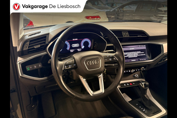 Audi Q3 35 TFSI Business Edition Automaat / pdc / cruise / car-play / stoelverwarming / trekhaak