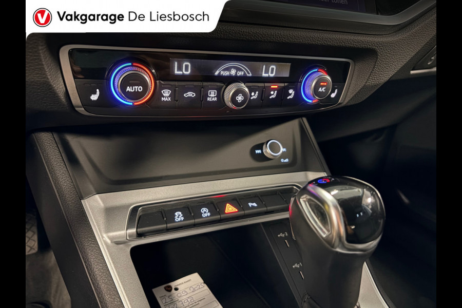Audi Q3 35 TFSI Business Edition Automaat / pdc / cruise / car-play / stoelverwarming / trekhaak