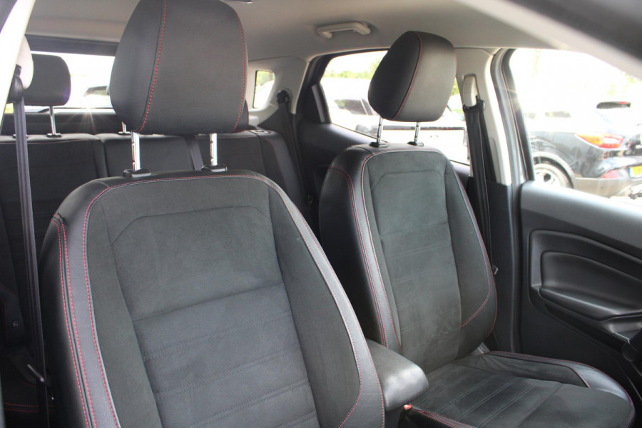 Ford EcoSport 1.0 EcoBoost ST-Line Black | Automaat! | Trekhaak | Stoel + Stuurverwarming | Cruise Control | Navigatie | Climate Control |