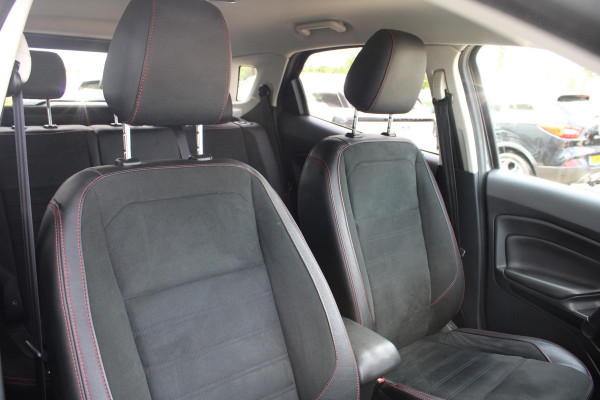 Ford EcoSport 1.0 EcoBoost ST-Line Black | Automaat! | Trekhaak | Stoel + Stuurverwarming | Cruise Control | Navigatie | Climate Control |