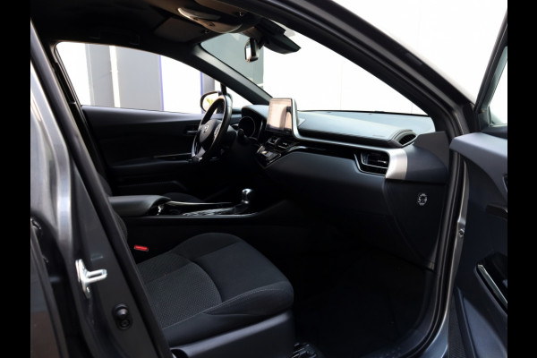 Toyota C-HR 1.8 Hybrid Style | Park-Assist | Stuurwielverwarming | Trekhaak