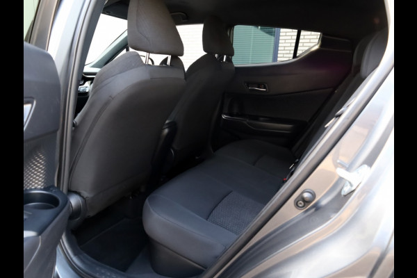 Toyota C-HR 1.8 Hybrid Style | Park-Assist | Stuurwielverwarming | Trekhaak
