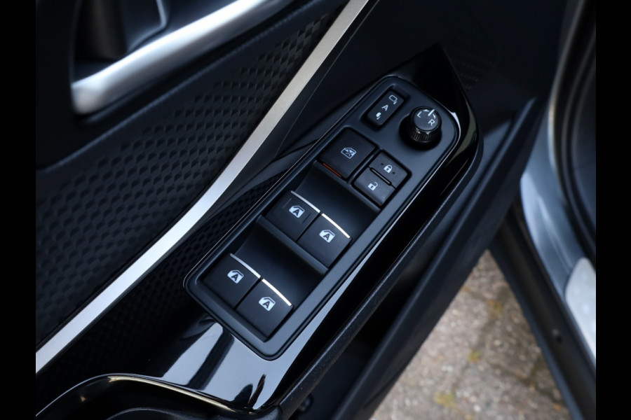 Toyota C-HR 1.8 Hybrid Style | Park-Assist | Stuurwielverwarming | Trekhaak
