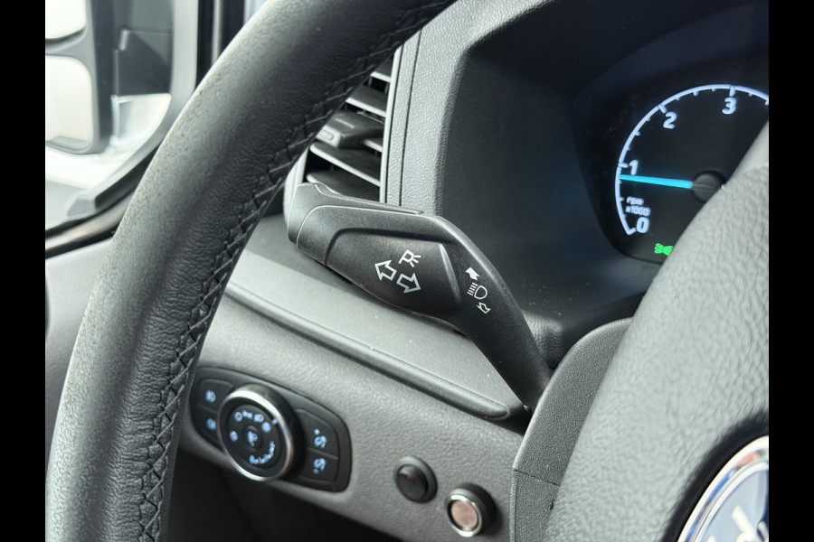 Ford Transit Custom 340 2.0TDCI 130PK L2H1 Sortimo Inperiaal+Ladder Trekhaak Cruise Control Airco Stoelverwarming Pdc Trend Betonplex Vloer Wandbetimmering Inbouwkasten Led