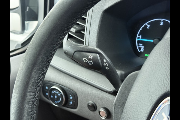 Ford Transit Custom 340 2.0TDCI 130PK L2H1 Sortimo Inperiaal+Ladder Trekhaak Cruise Control Airco Stoelverwarming Pdc Trend Betonplex Vloer Wandbetimmering Inbouwkasten Led