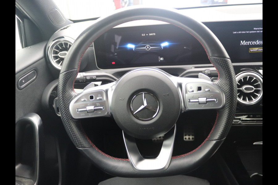 Mercedes-Benz A-Klasse 220 AMG Camera, Carplay, Sfeerverlichting, Stoelverwarming