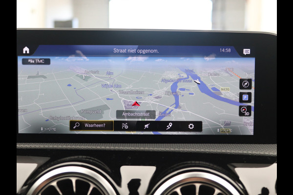 Mercedes-Benz A-Klasse 220 AMG Camera, Carplay, Sfeerverlichting, Stoelverwarming