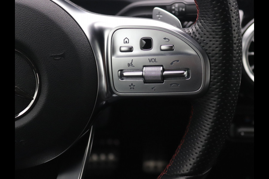 Mercedes-Benz A-Klasse 220 AMG Camera, Carplay, Sfeerverlichting, Stoelverwarming