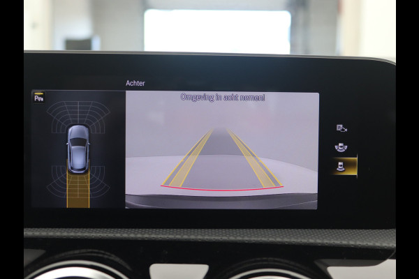 Mercedes-Benz A-Klasse 220 AMG Camera, Carplay, Sfeerverlichting, Stoelverwarming